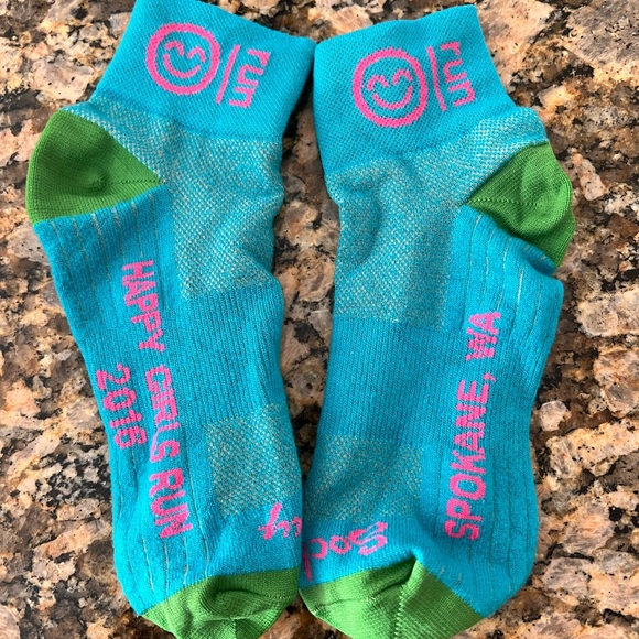 Trail Running Socks Womens 9.5-11 EUC - Picture 1 of 3